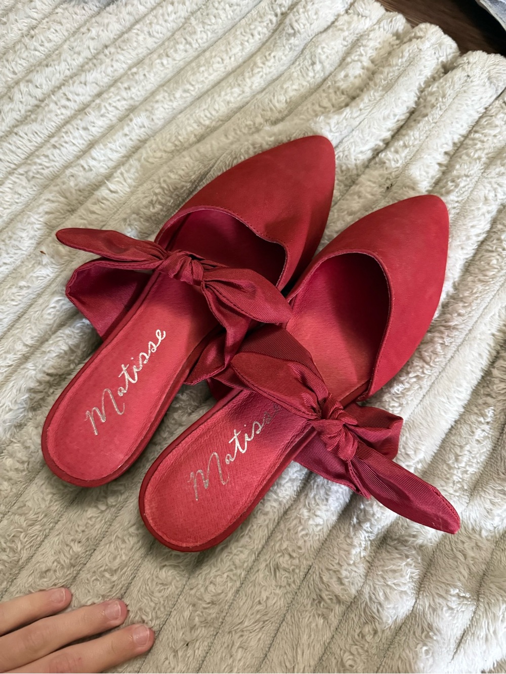 Matisse Red Pointed-Toe Bow Slip-On Mules